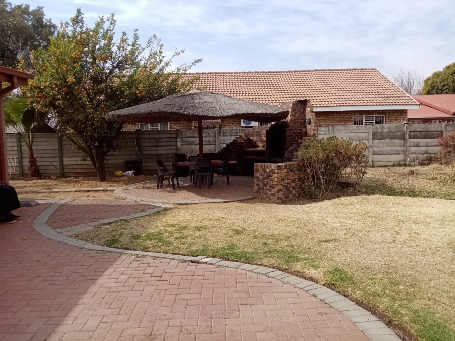 4 Bedroom Property for Sale in Parys Free State